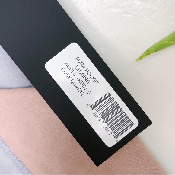 Michi Aura Pocket Leggings Rose Quartz Small NWT - Picture 9 of 16